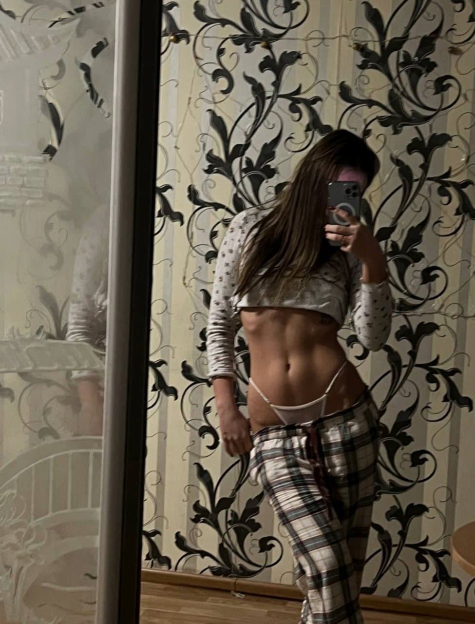 Just here to try and make your morning wood a lil harder