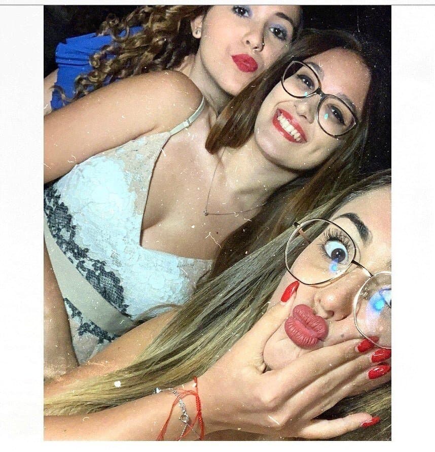 Click to view full size elisa student 23 years italiana