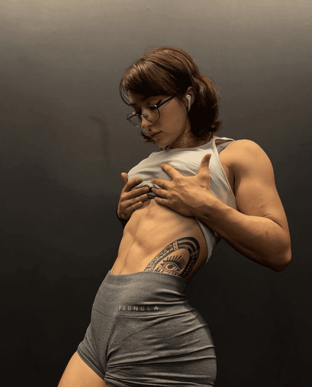 Streamer and celeb jerk off encouragement. Who are some other sluts who want you to jerk off