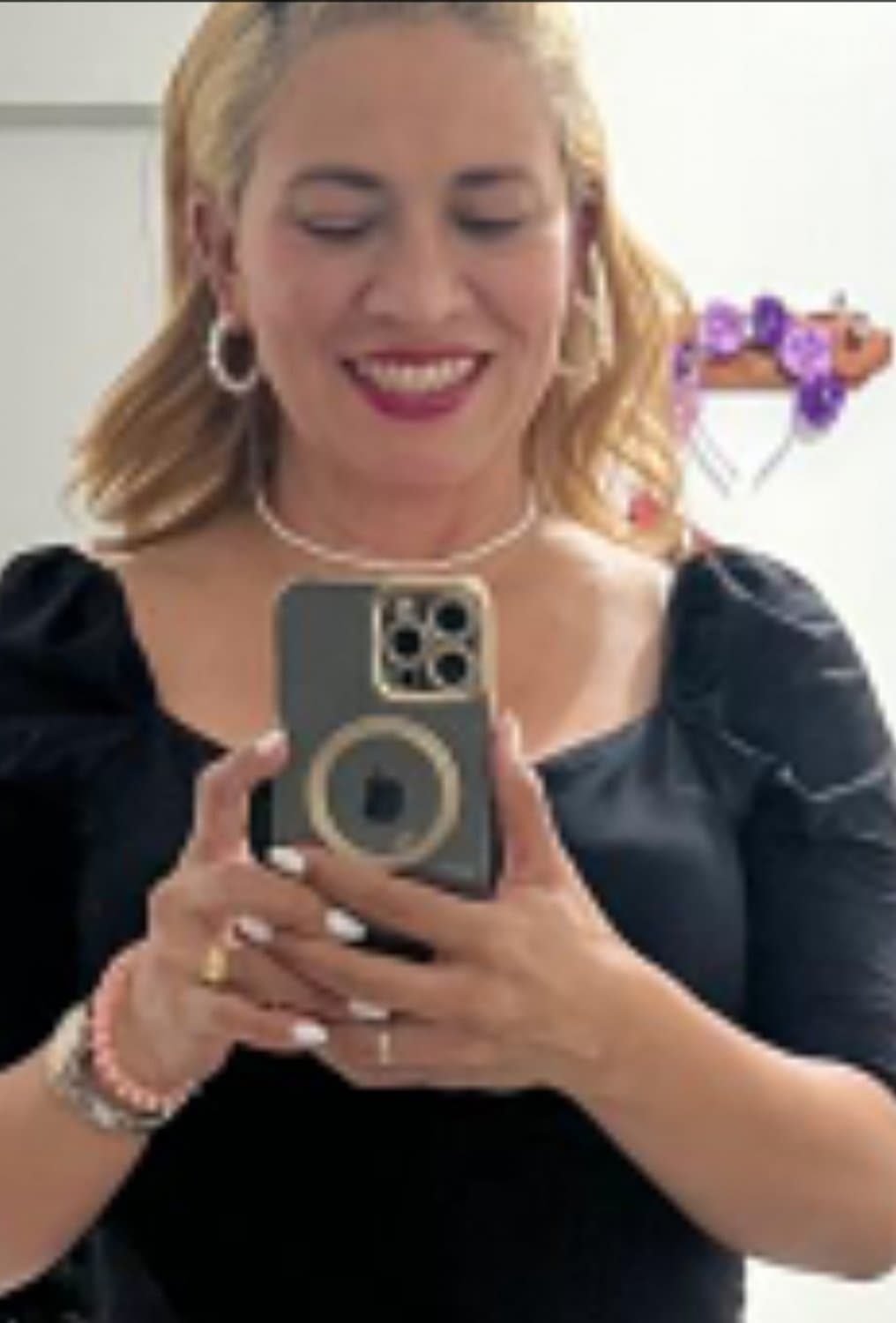 she 46 years old hot Latino milk loves to f*** no condom is needed she will swallow loves c** in her