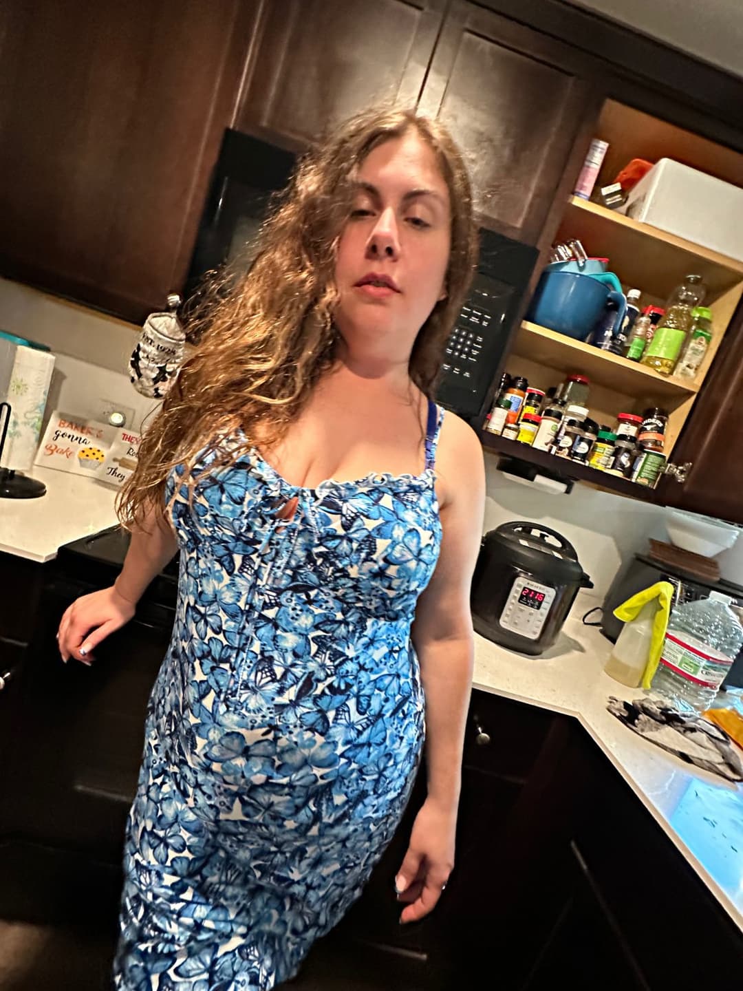 Click to view full size CAUGHT CREEPSHOTS Friends Fat ass Pawg mom catches you and lets you eat her ass and anal fuck slut