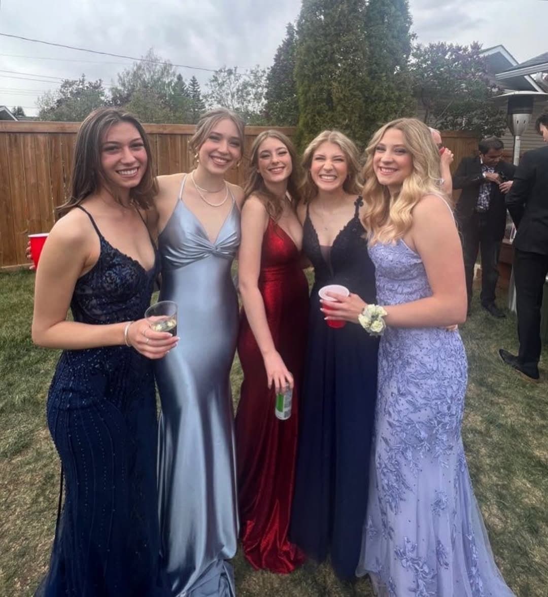 Click to view full size Busty and Sexy Canadian College Teen Slut Briana Zander (@briana.j.z)