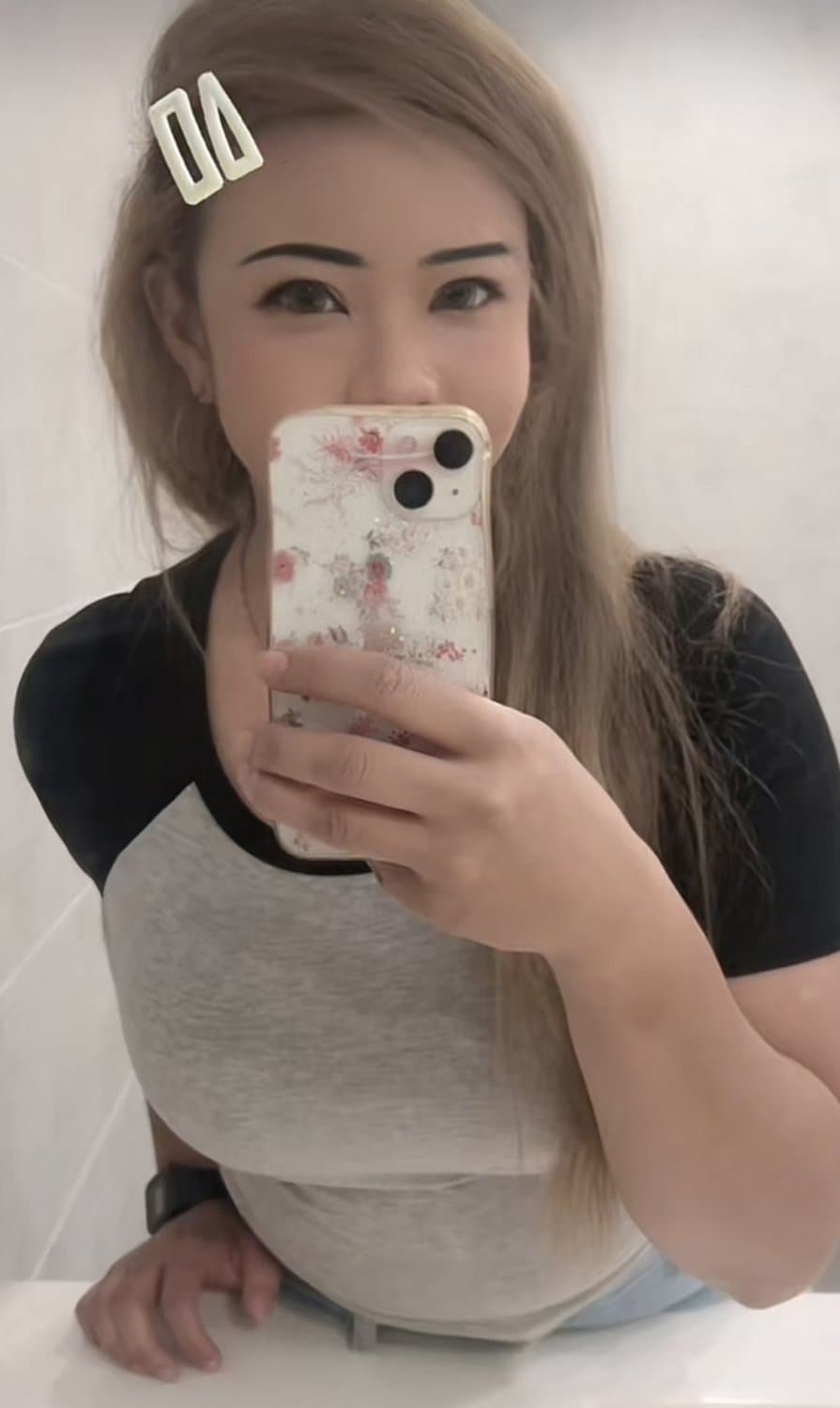 Minah motor tetek besar SG