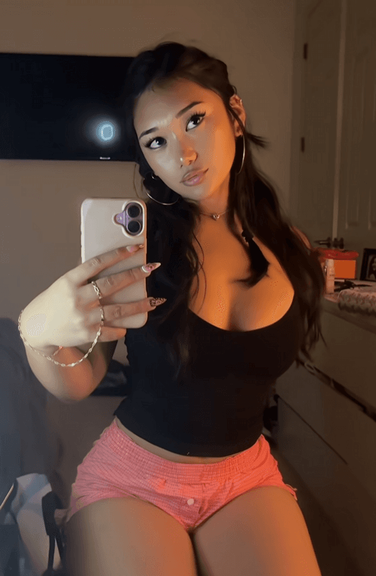 Mikaela Tiktok Girl AI Nudes