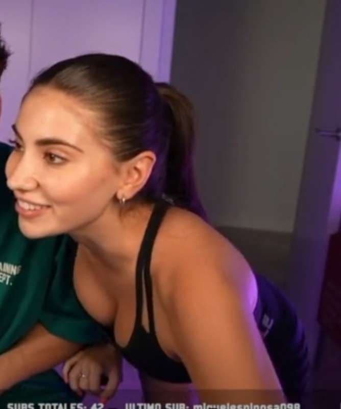 Click to view full size Andre Garte: Que pequeña zorra y con descuido al final