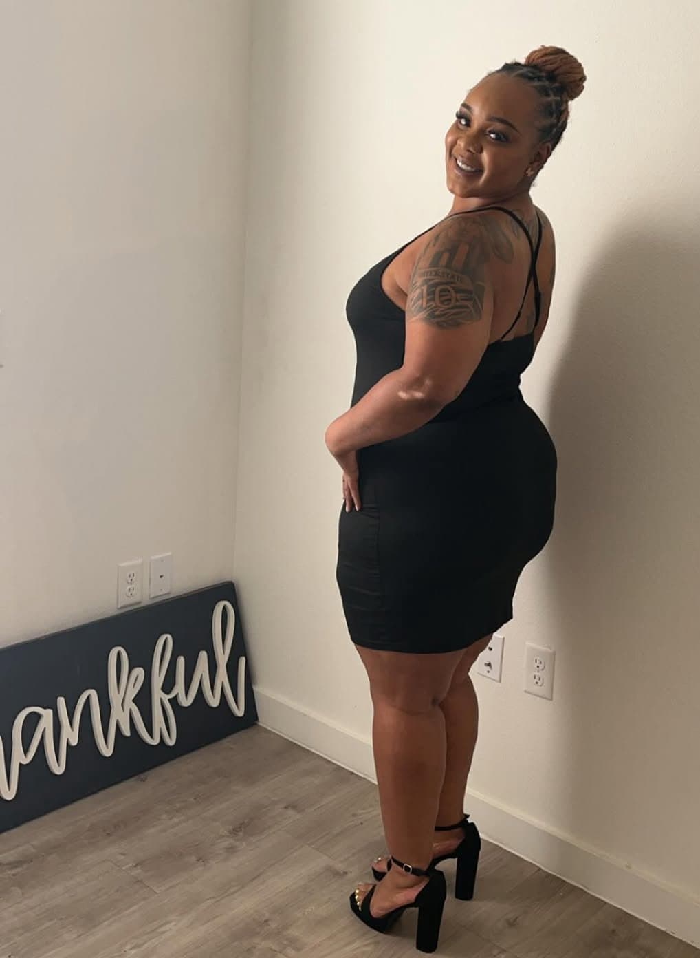 Co-Worker Left Phone Unlocked Part 2