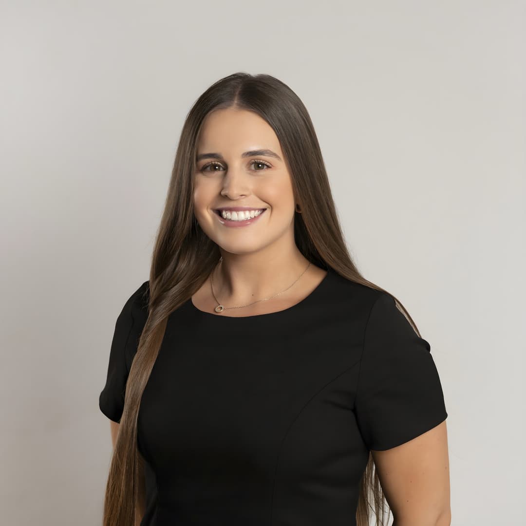 Beautiful Amy Morris Needs Cock and Cum Inside Her Holes