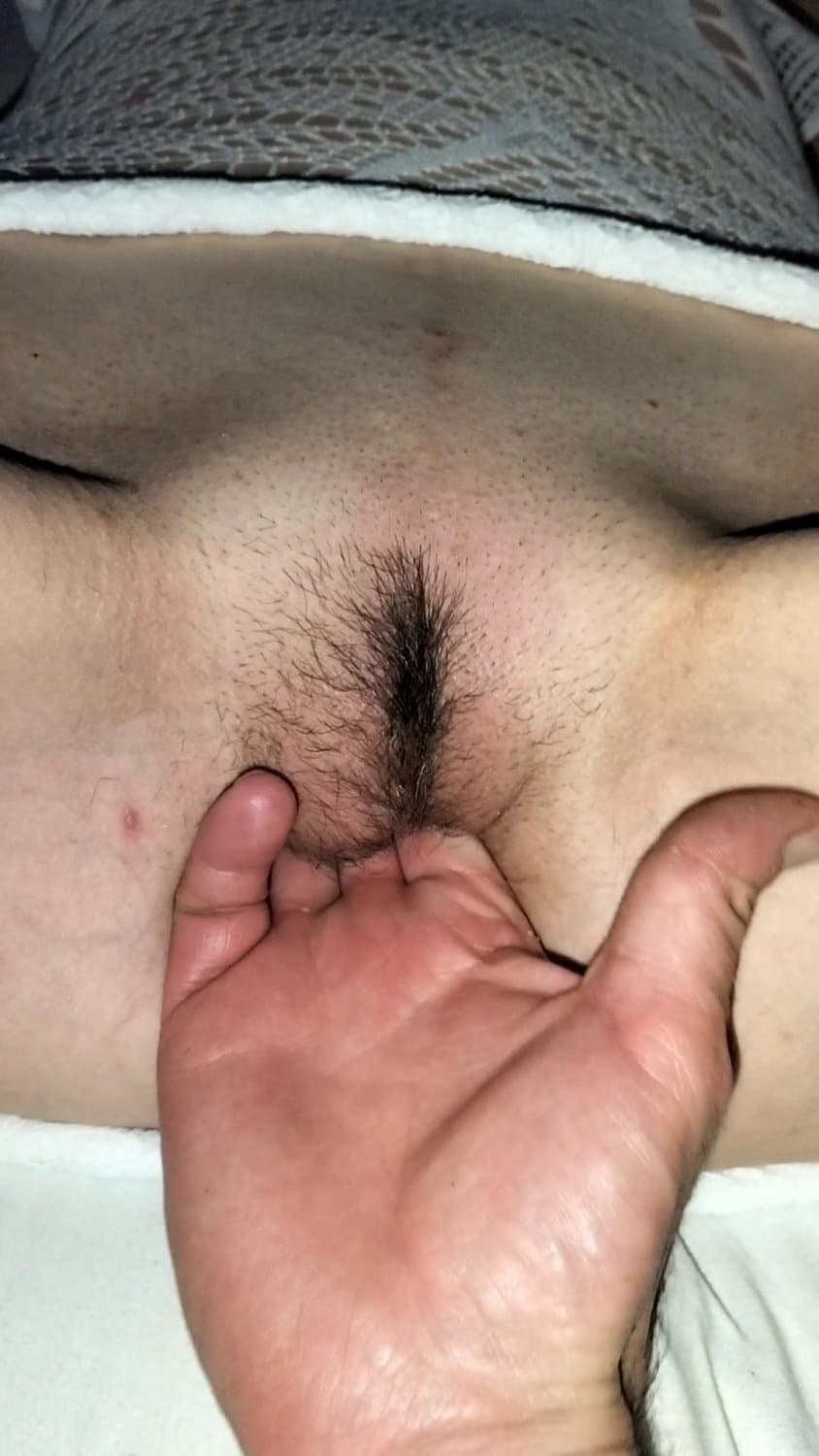 A couple who enjoy showing off our sex games the woman loves being fisted