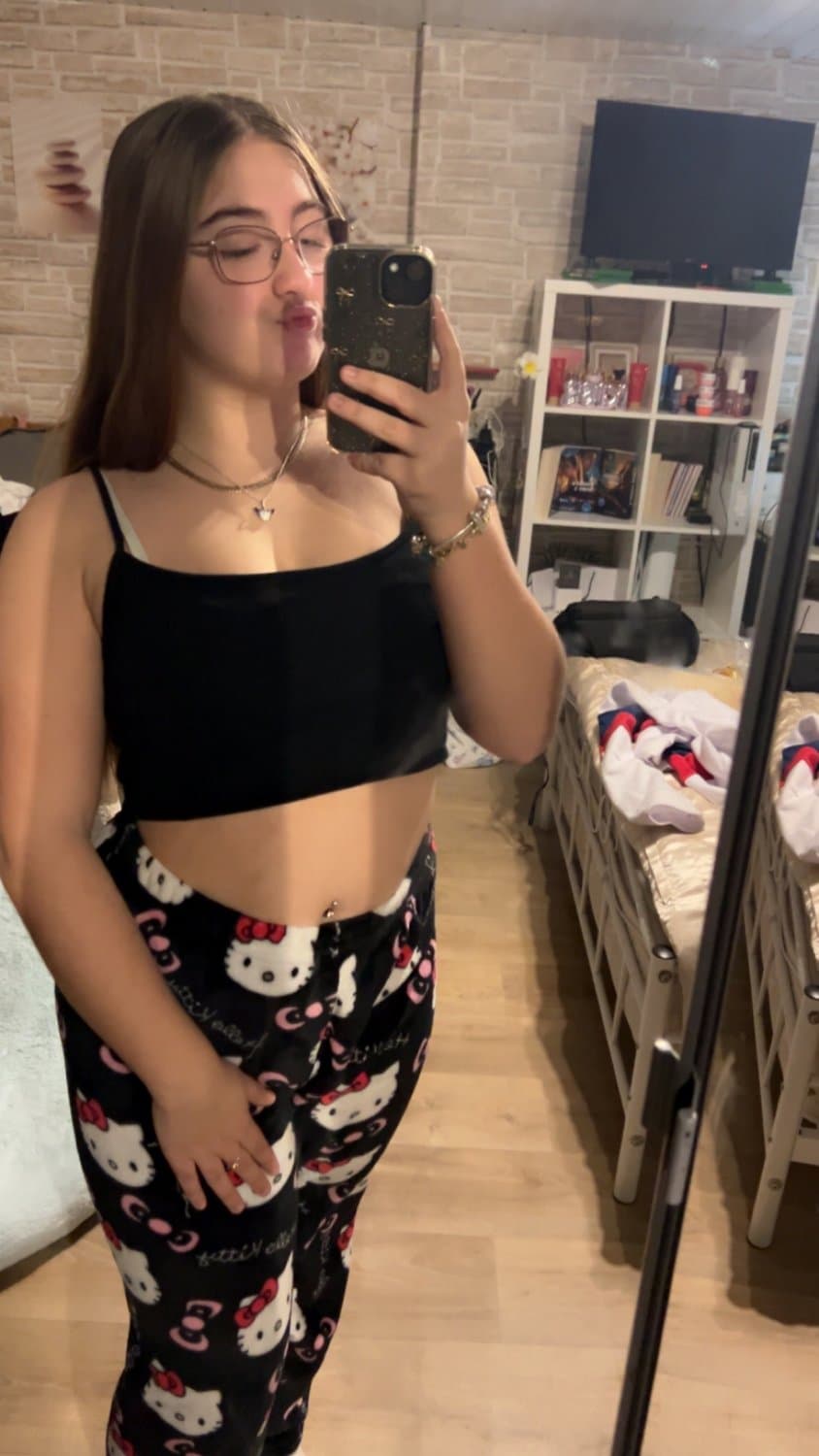 that big slut of an ex-girlfriend ejaculate on it