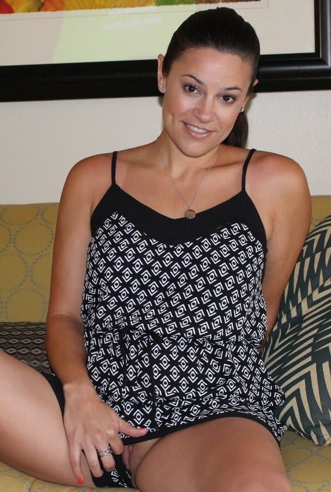 Cute Fit Mature Brunnete MILF Toys Cunt and Asshole