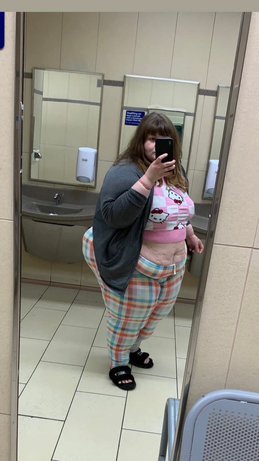 MASSIVE HUGE PAWG SSBBW BBW HUGE THICK BIG ASS GOONER MATERIAL