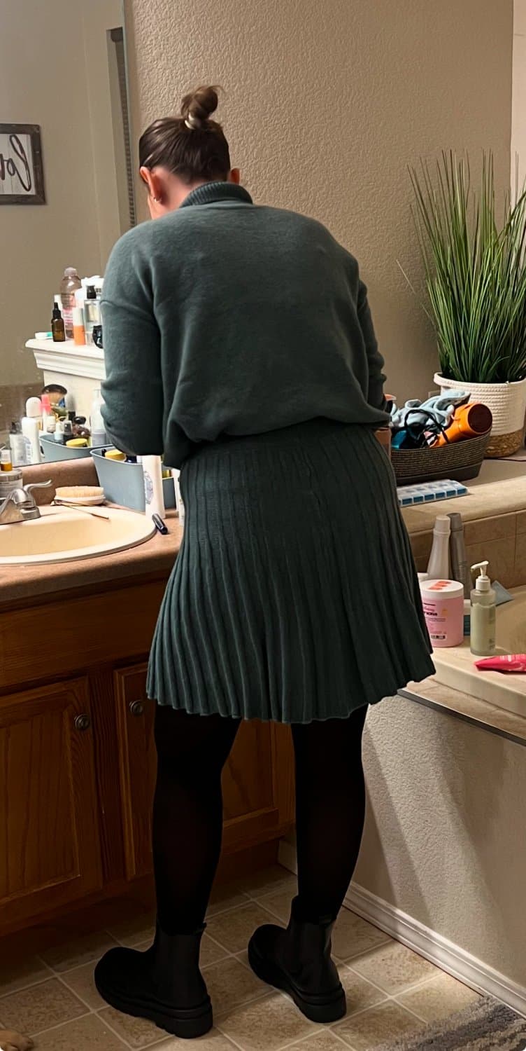 Amateur slut wife showing her tight holes