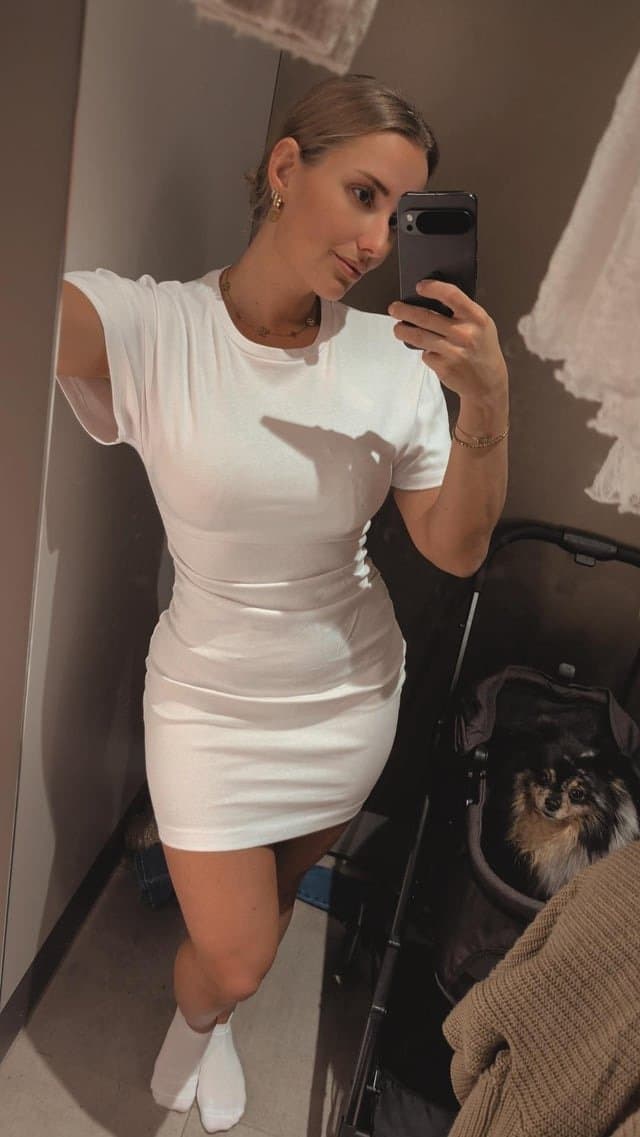 Amateur Wife | Big Boobs | 30yo Dutch flight attendant mom turn you on?