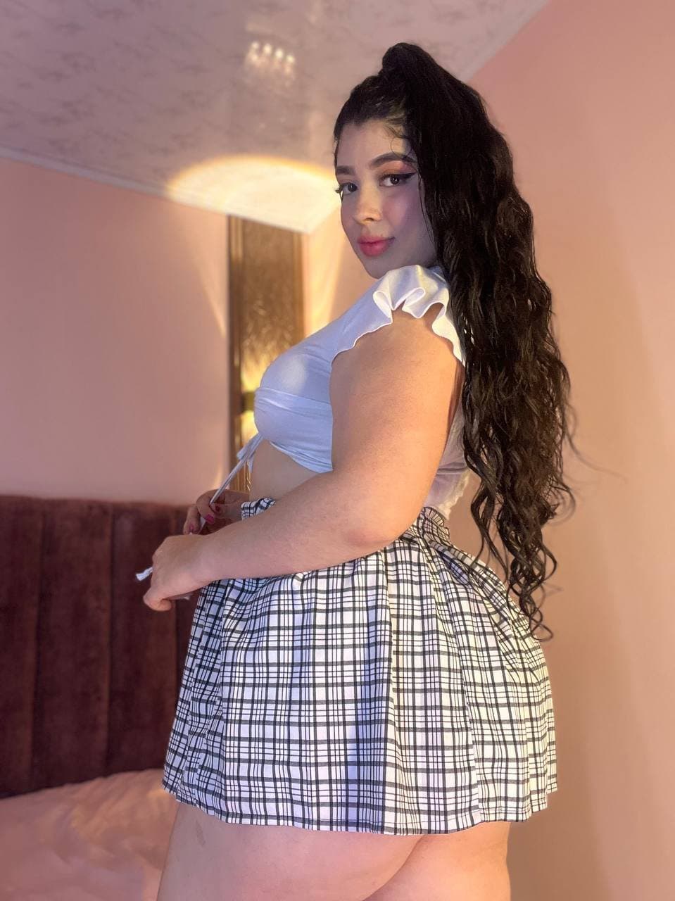 Come and make me moan your name until I lose my voice.