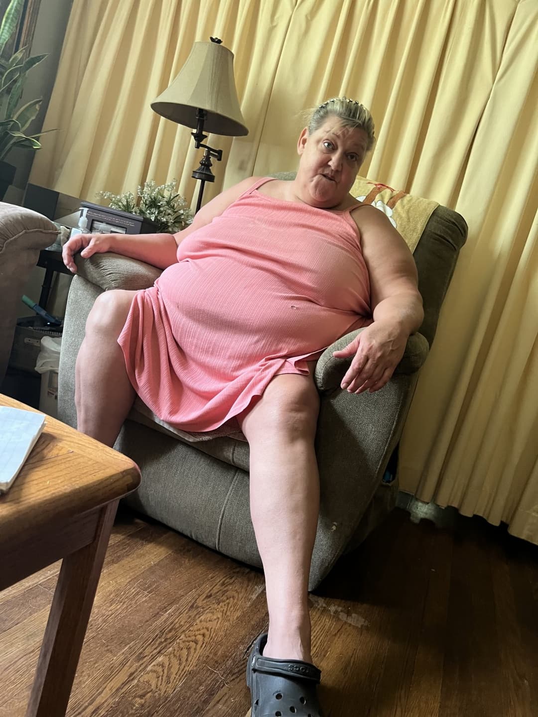Real ssbbw mom candid too fat to stand and cook but fat enough to fuck