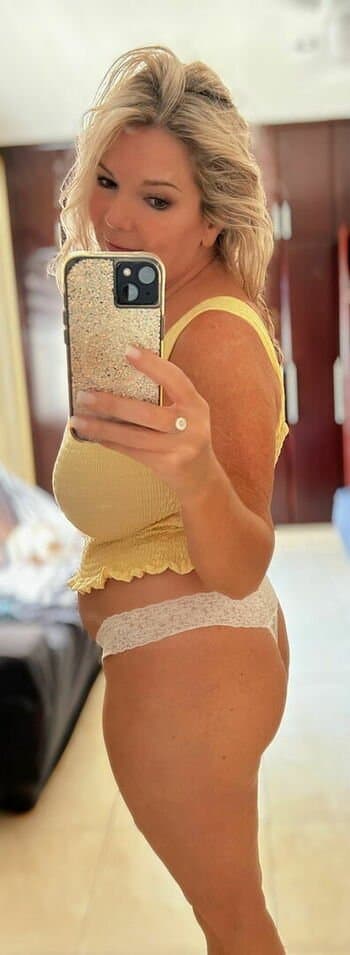 Kayla Kiwi - Kayla Gordon (1)