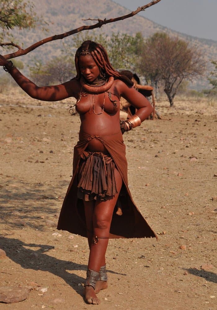 African tribal women