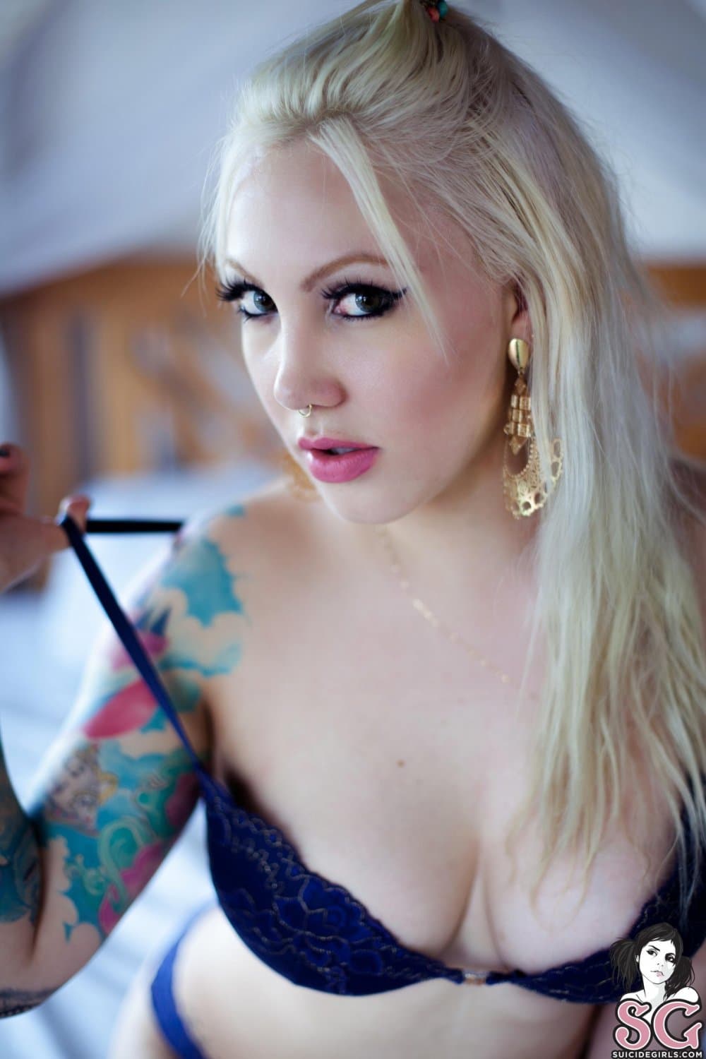 Click to view full size J33h G0d35s - Pleasure to Kill (Ago 19, 2015)