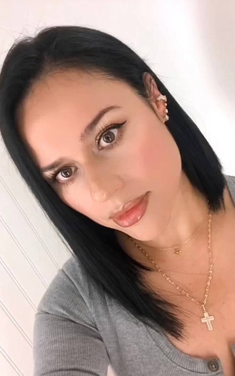 Look at this Stacked Thick Latina Milf, Is she built for BBC?