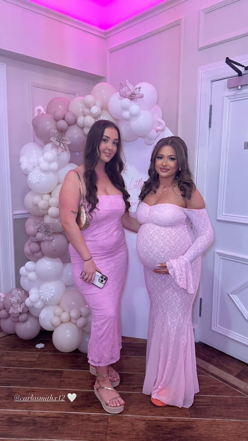 Pregnant teen Hannah big tits 2