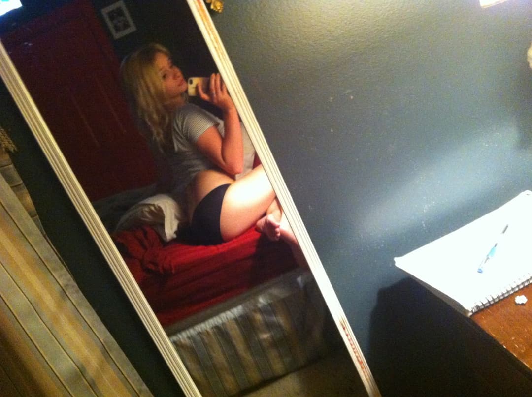 Lacie should’ve set a passcode on her old phone