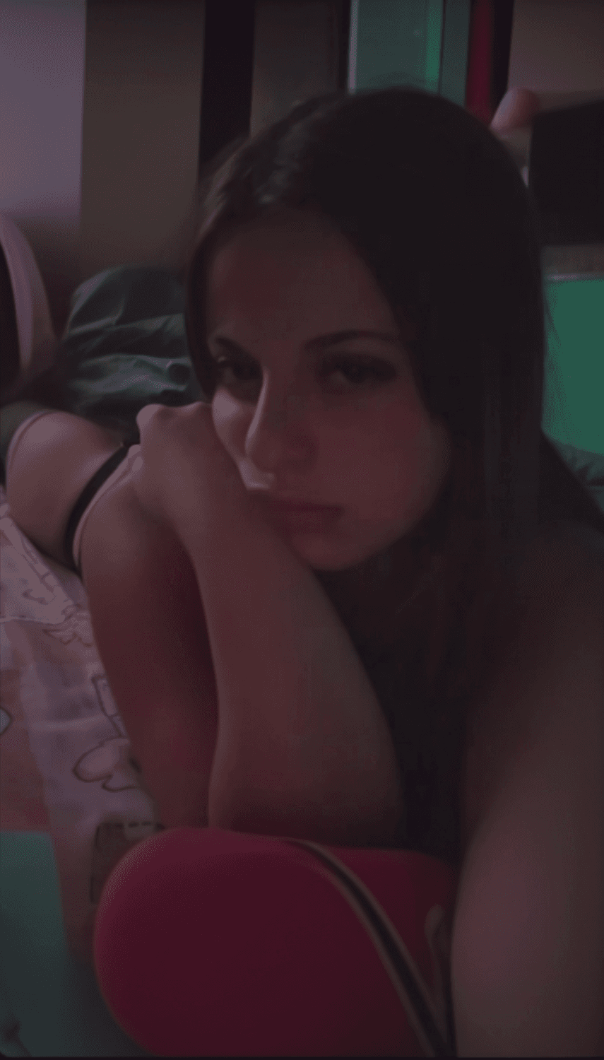 Maca culona Argentina quiere comentarios picantes que se hagan una muy buena paja con su culo