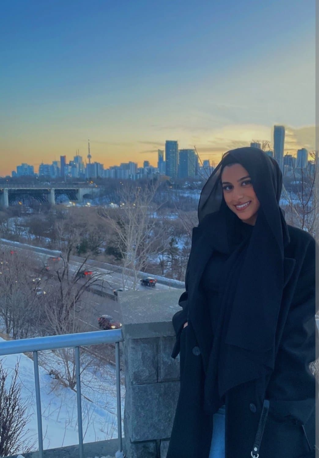 Gorgeous Toronto Hijabi Sama getting backshots and sucking dick....and riding dick.