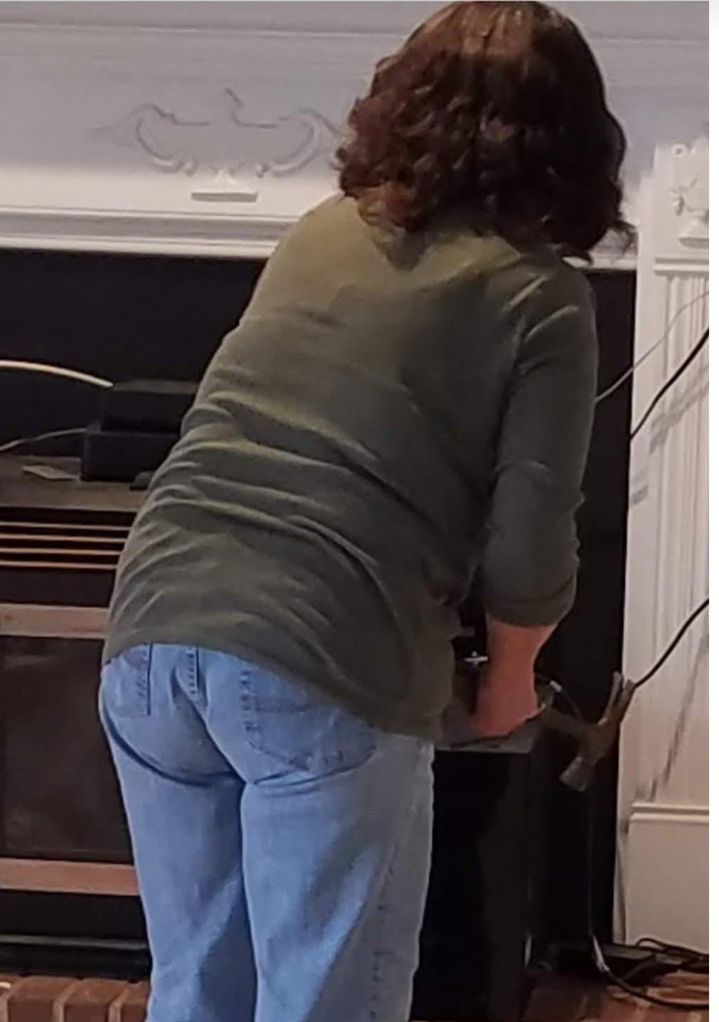 mom jeans can hide alot ?