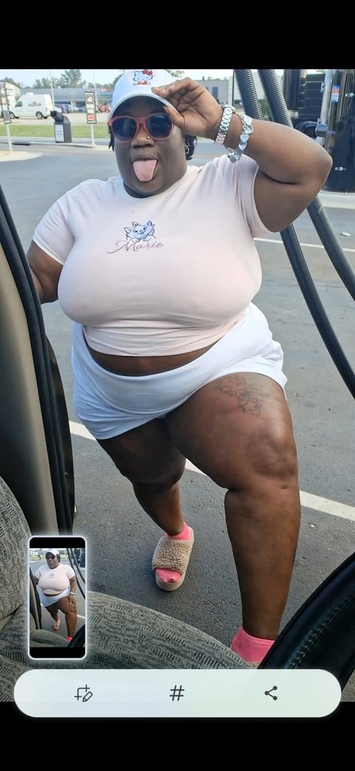 HUGE THICK MEGA EBONY BBW BUG OLE JUICY ASS BOOTY