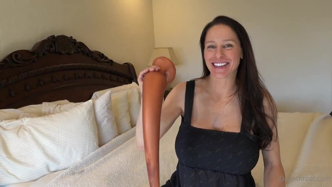 Blonde Milf chokes on alien Dildo