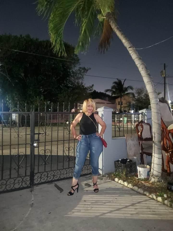 Amazing Latina milf with best hips and curves all natural