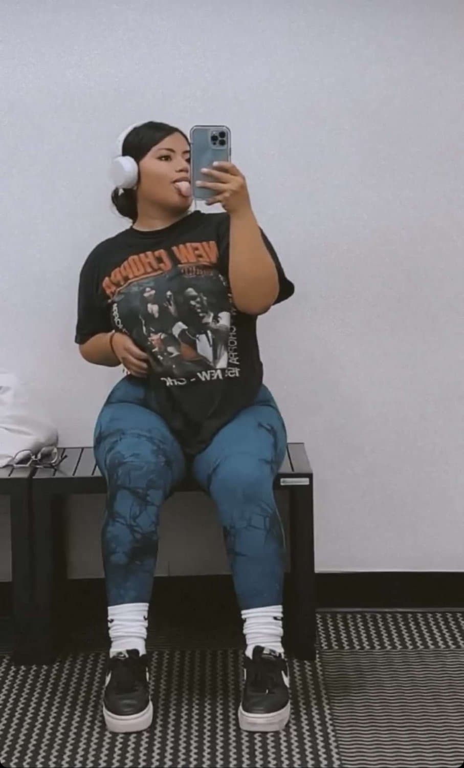 ail!n cheats on her bf br!@n and sends nudes