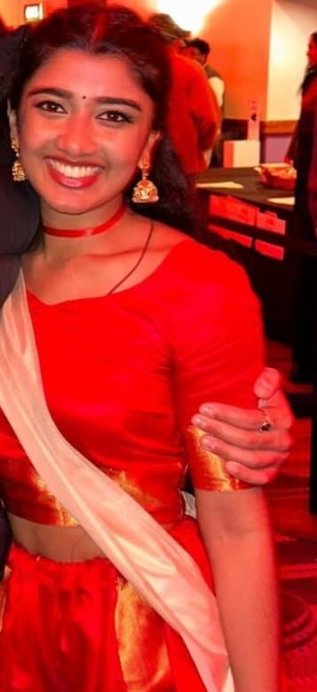 Tamil uk girl knows how to move her body wyd dm submissions