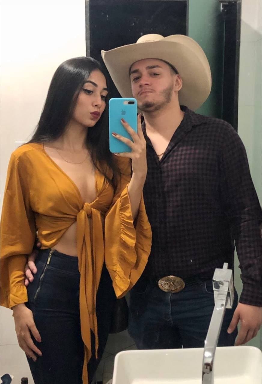 novinha argentina deu gostoso pro cowboy brasileiro