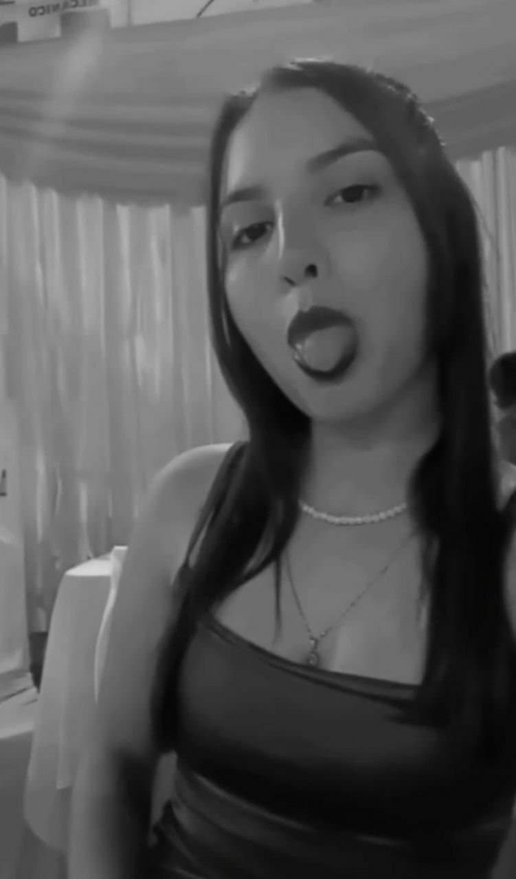 Cara de petera tiene esta, te debe dejar seco de lechita