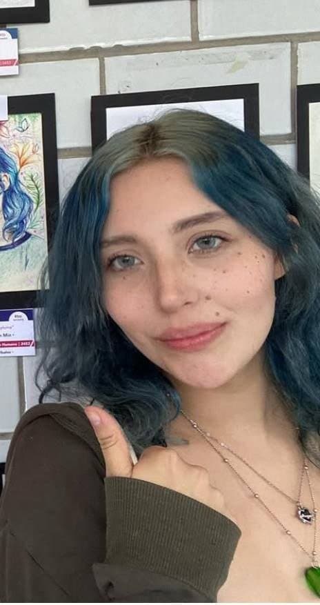 Simone una jovencita culona de 22 años convertida en una zorra web