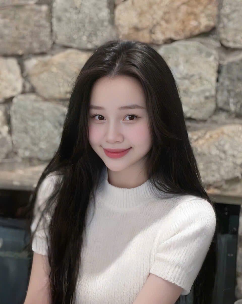 Sexy vietnam PE teacher, juicy fat ass and wet pussy when she teach her student, look at her beaty