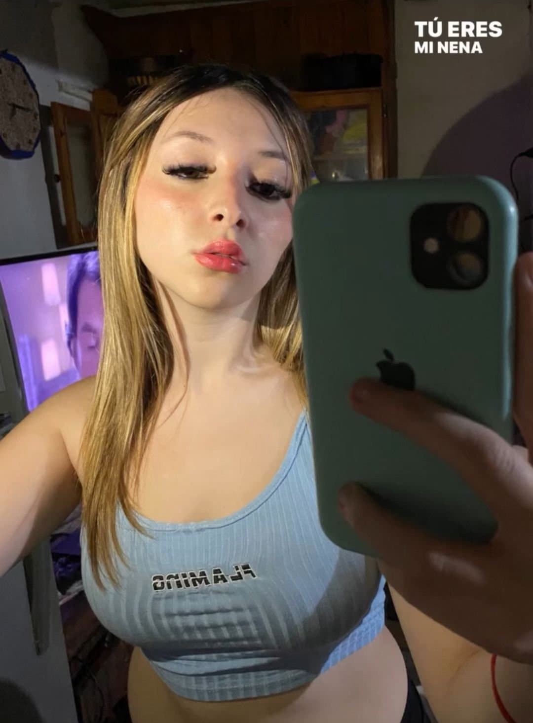 Pendeja blanquita culona se deja cojer