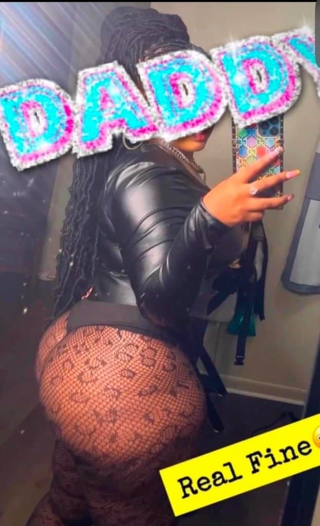 Thick chocolate ebony bbw big booty WET FAT PUSSY missionary pose NUDES LEAKED from her phone