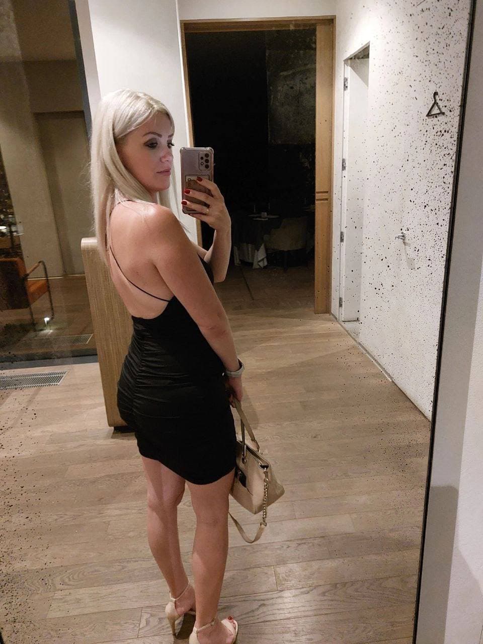 Click to view full size Sexy Russian milf sexwife Alina