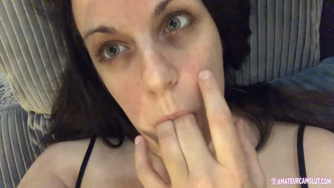 Chubby Barbara Spreads Her Legs, Fingers Her Cunt & Licks Her Juices From Her Fingers