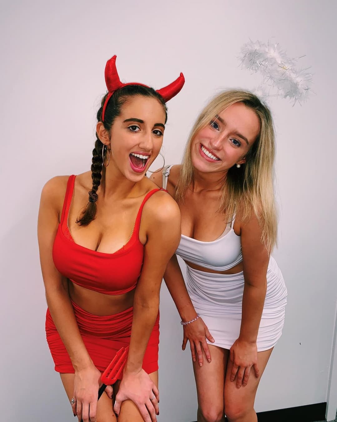 Click to view full size College Crush Lisa Sandson (@lisa.sandson). Comment your favorite pics.