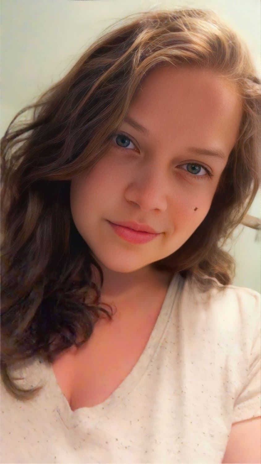 Please Fake/trib my GF for our Anniversary today. Kik Jakova8675409 for her nudes in exchange!