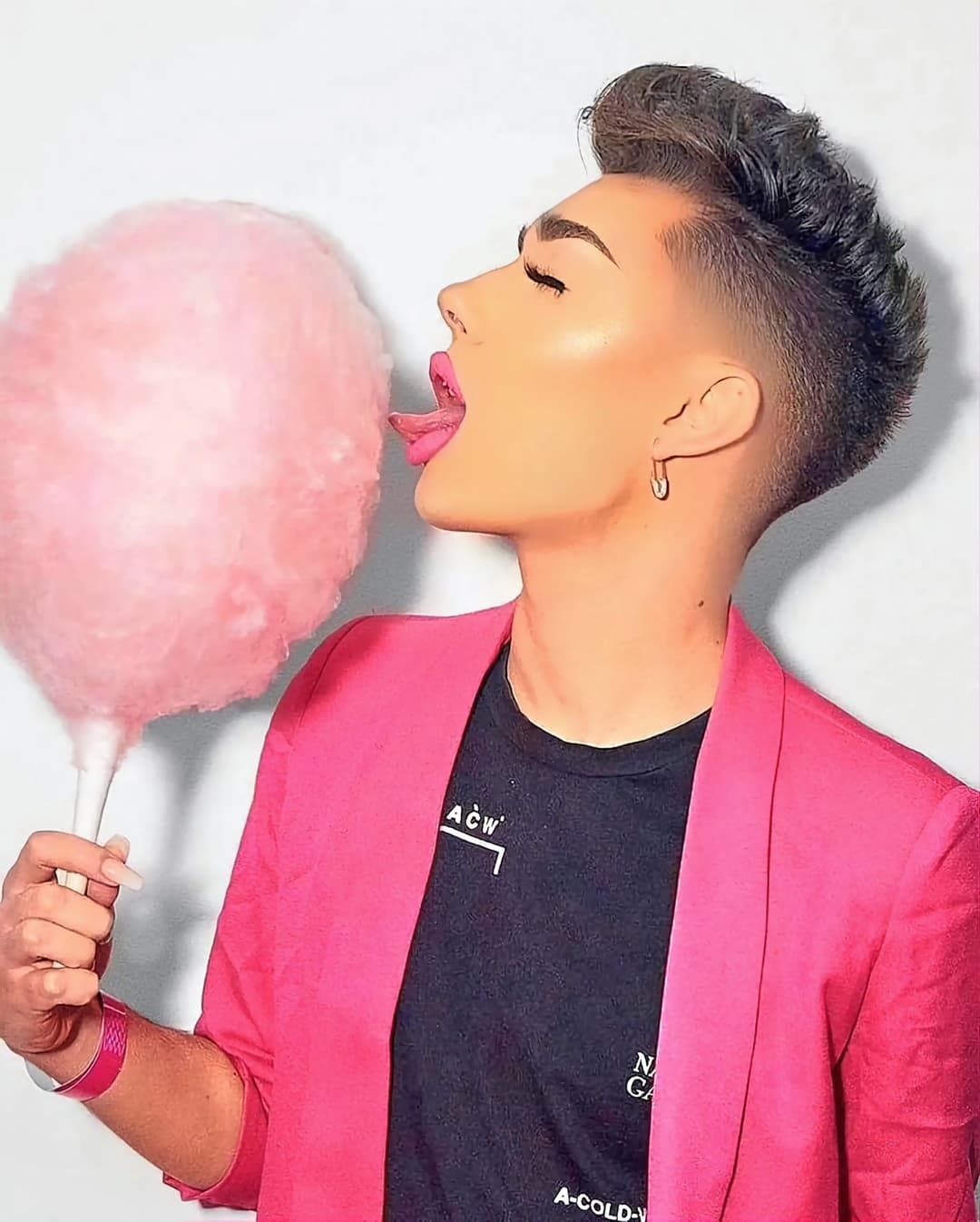 JAMES CHARLES ?? BEAUTIFUL GAYBOY ??????