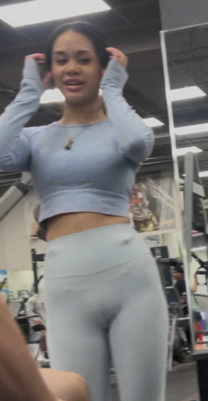 Asian babe showing off her body in the gym. Hot gstring print. Cameltoe ! Like & comment if u enjoy