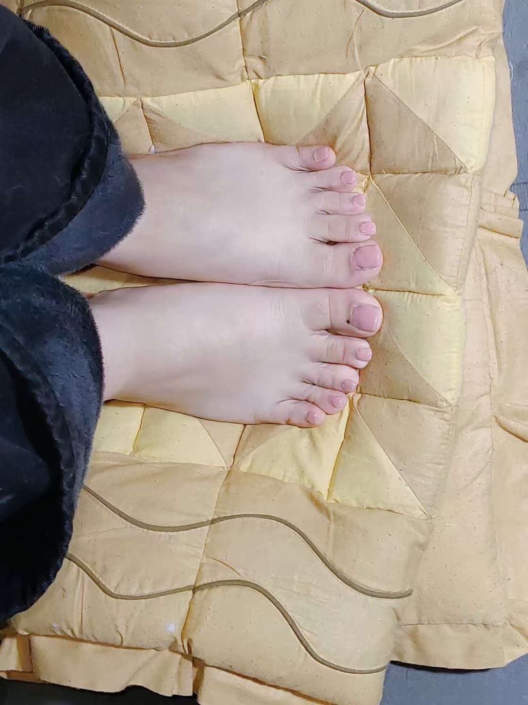 I Pay Chinese Student for showing feet Part 2