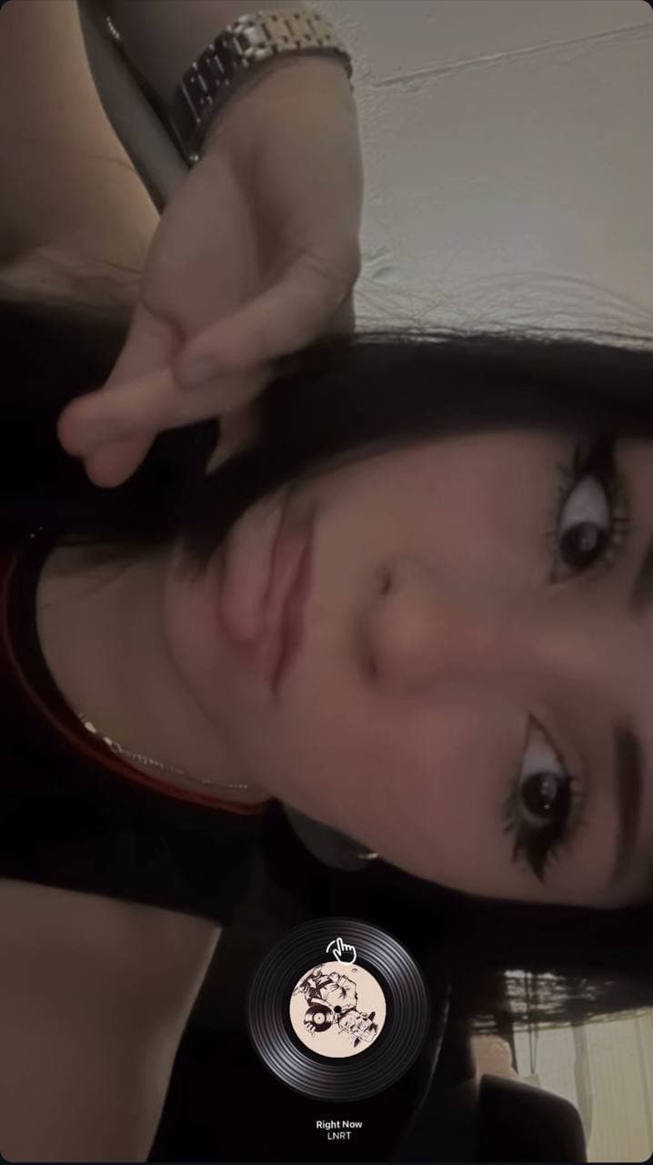 Alanis 23