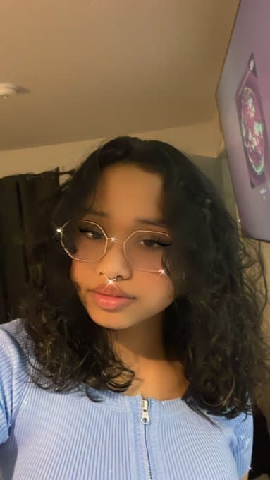 Click to view full size Ex coworker .. shes a lil freak who has a breeding kink