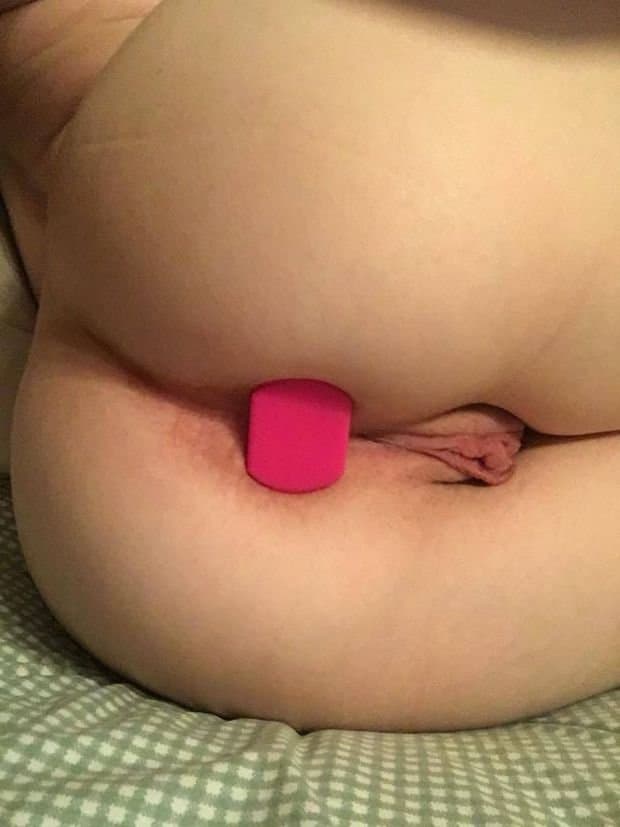 Webslut Sarah-Ellen fully consents to me uploading her pics