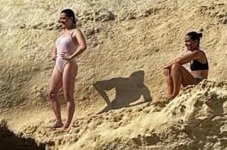 Game of thrones actress Maisie Williams skinny dipping nude